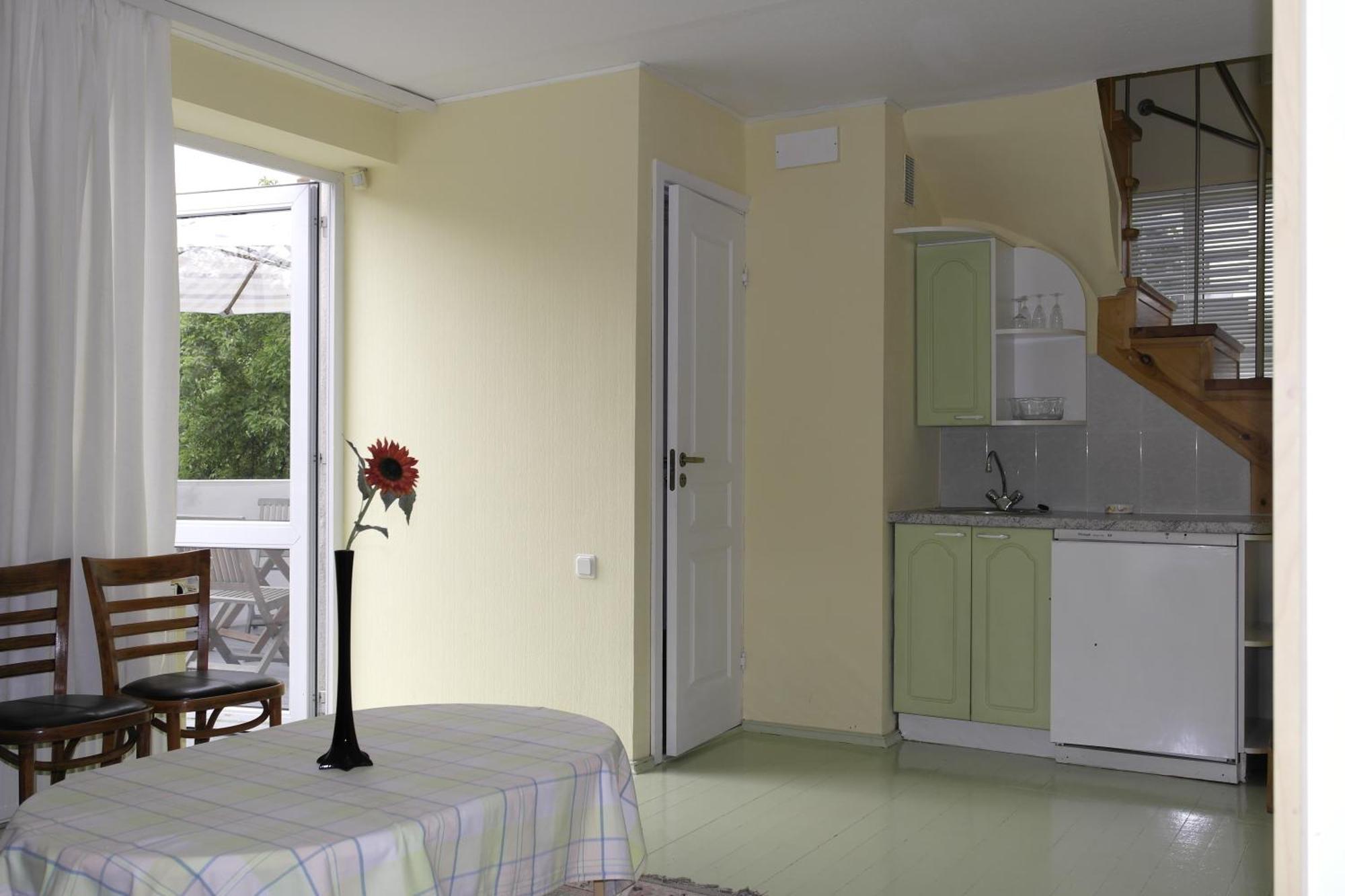 פלאנגה Info Hotel Apartments מראה חיצוני תמונה