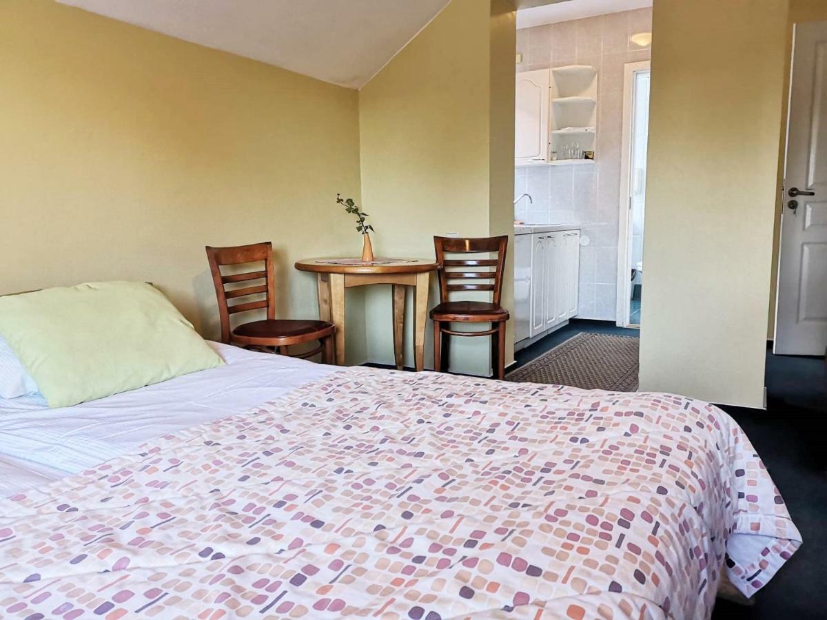 פלאנגה Info Hotel Apartments מראה חיצוני תמונה